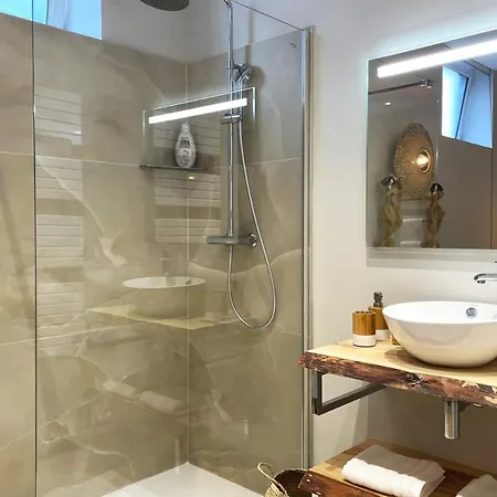 Apartment The Pearl - Jacuzzi - Cinema - Patio - Parking Le Havre