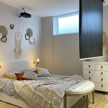 The Pearl - Jacuzzi - Cinema - Patio - Parking Apartment