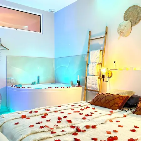 The Pearl - Jacuzzi - Cinema - Patio - Parking