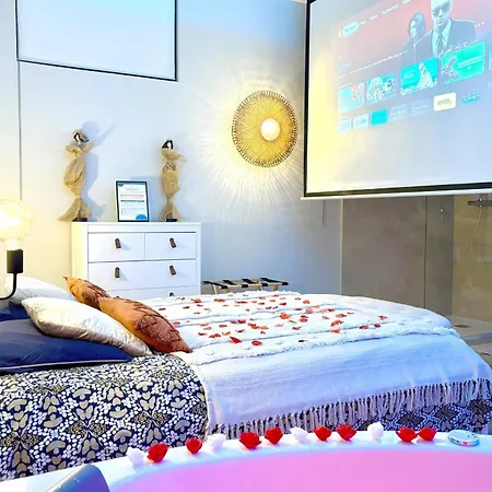 The Pearl - Jacuzzi - Cinema - Patio - Parking *